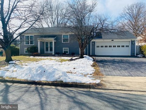 811 FALL PLACE HERNDON VA 20170
