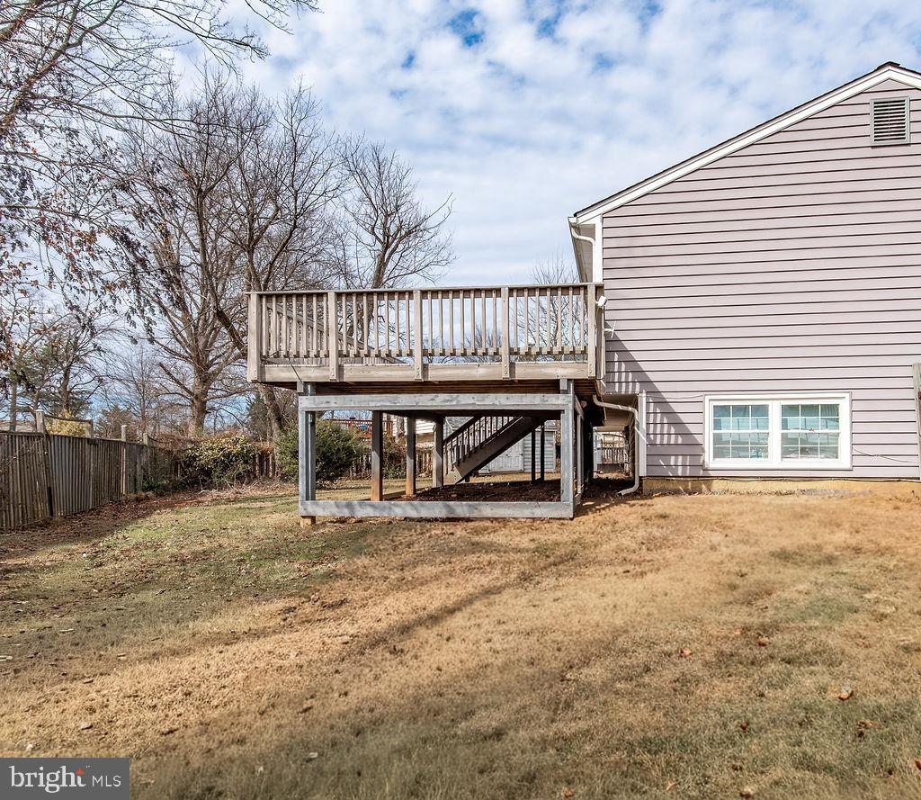 FOUR SEASONS - Residential