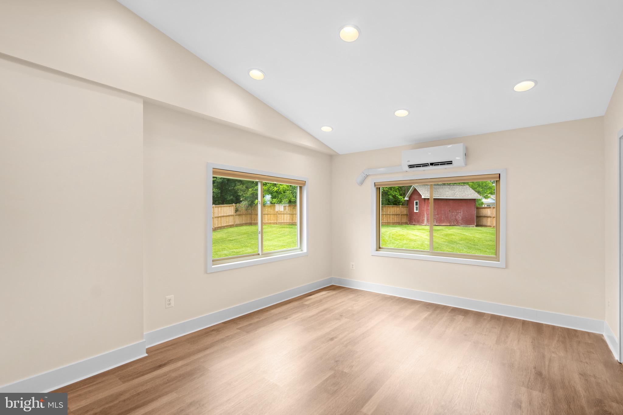 FOXLEE - Residential