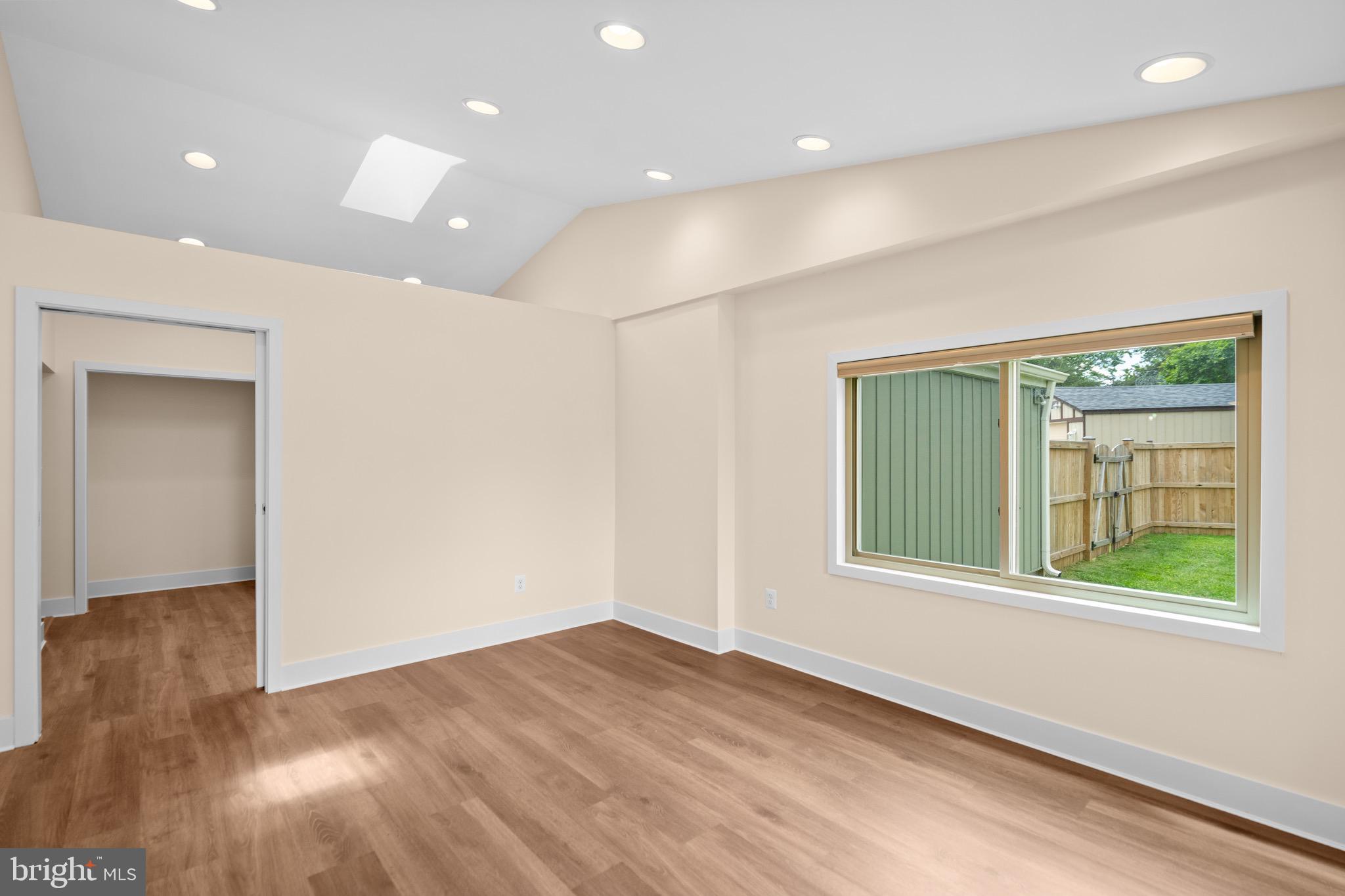 FOXLEE - Residential