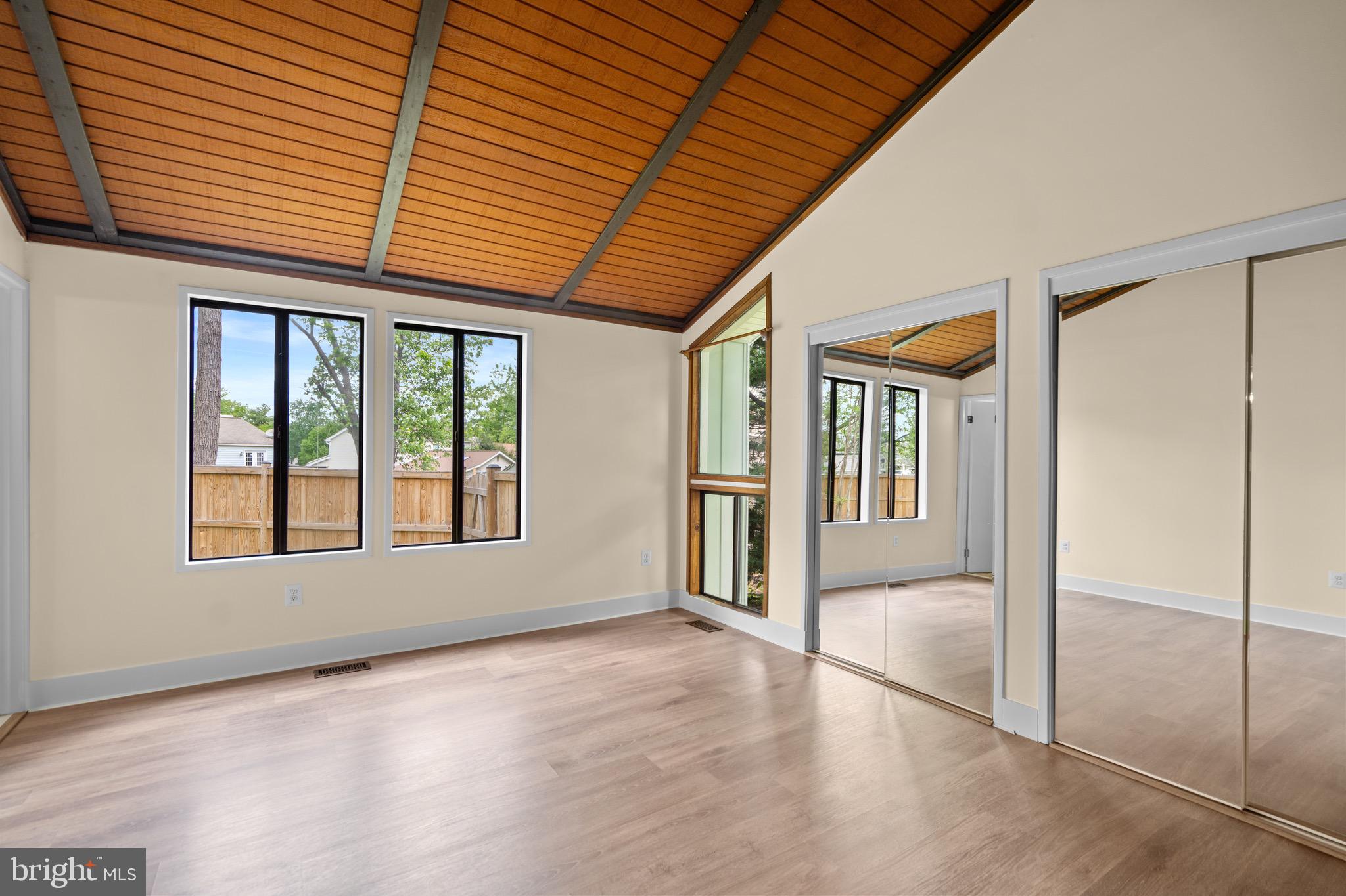 FOXLEE - Residential