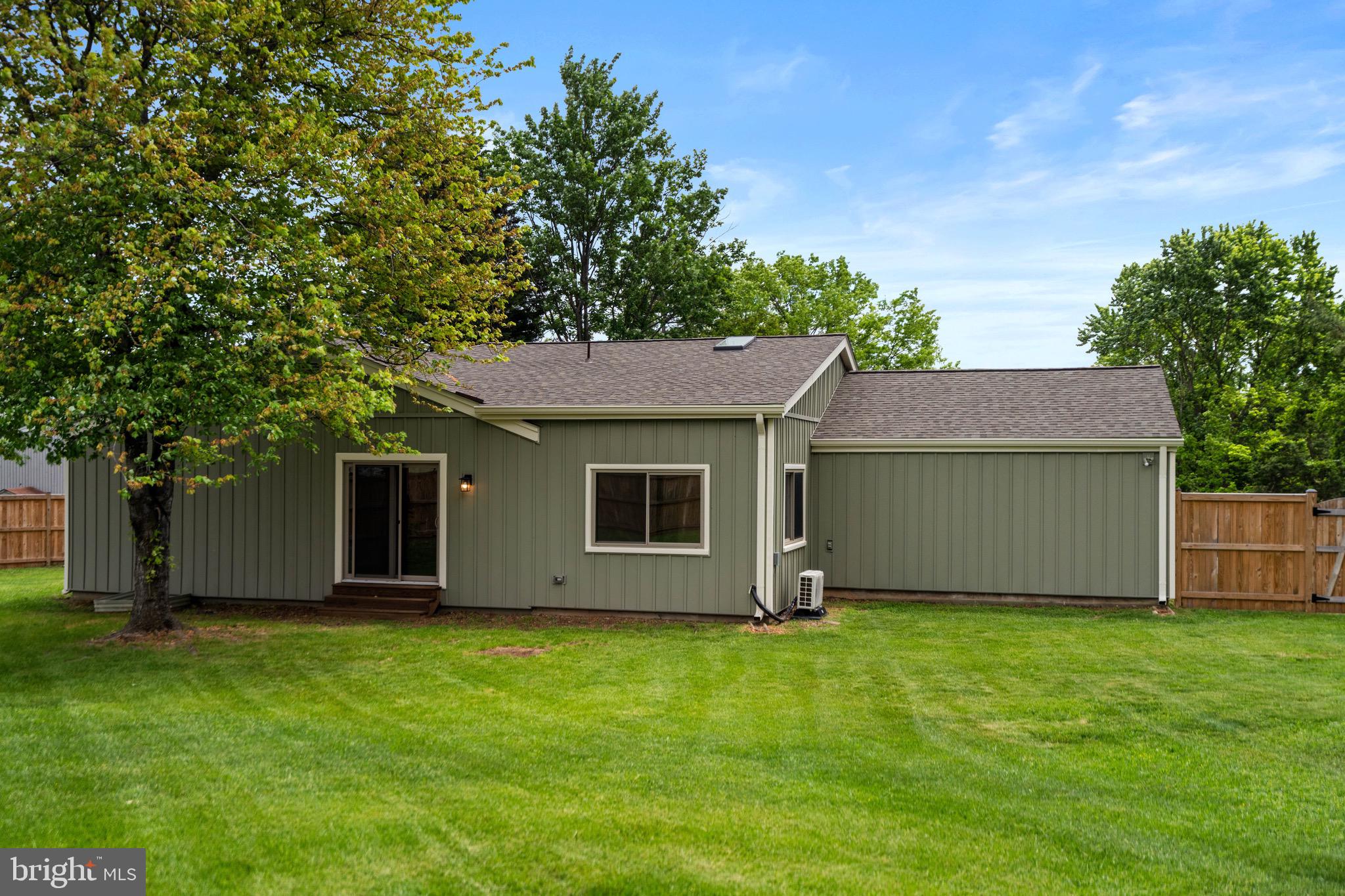 FOXLEE - Residential