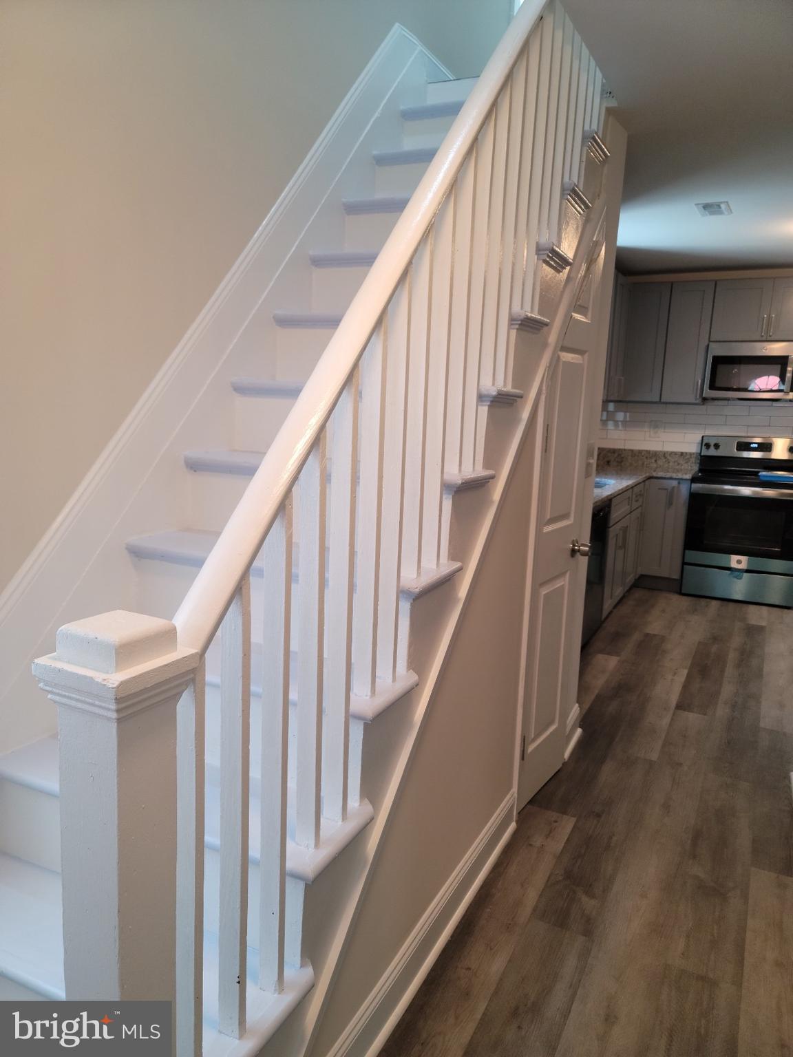 PINE STREET - Residential