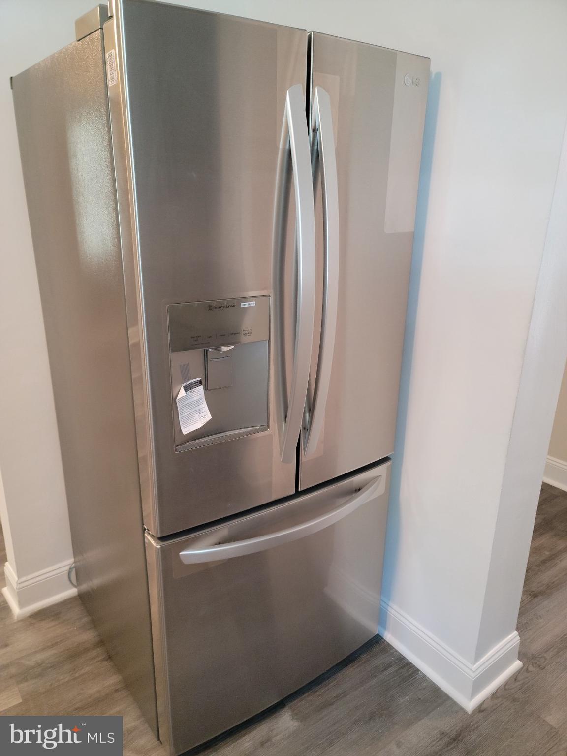 PINE STREET - Residential