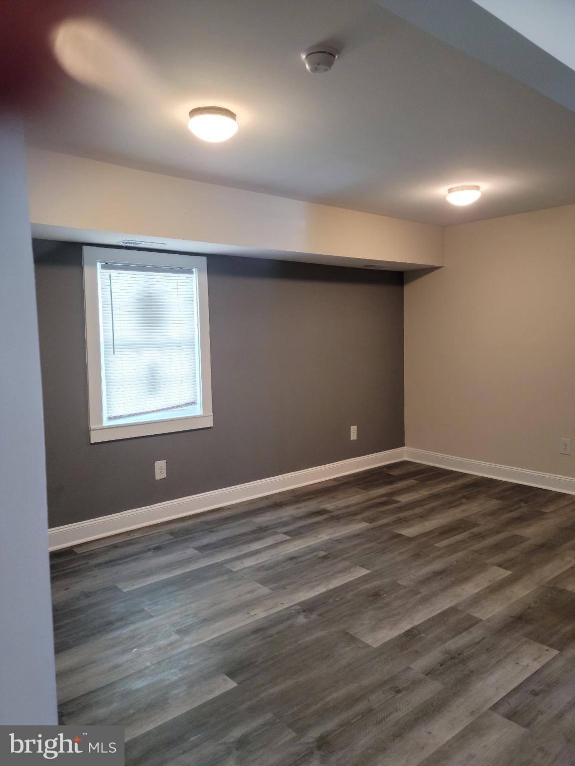 PINE STREET - Residential