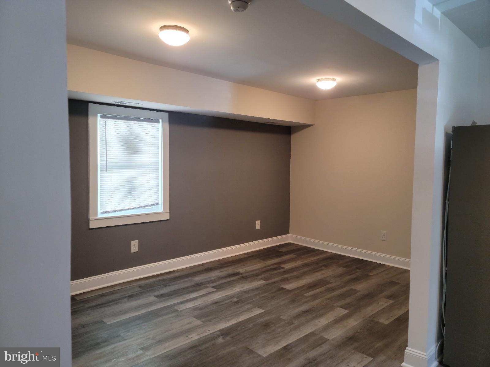 PINE STREET - Residential