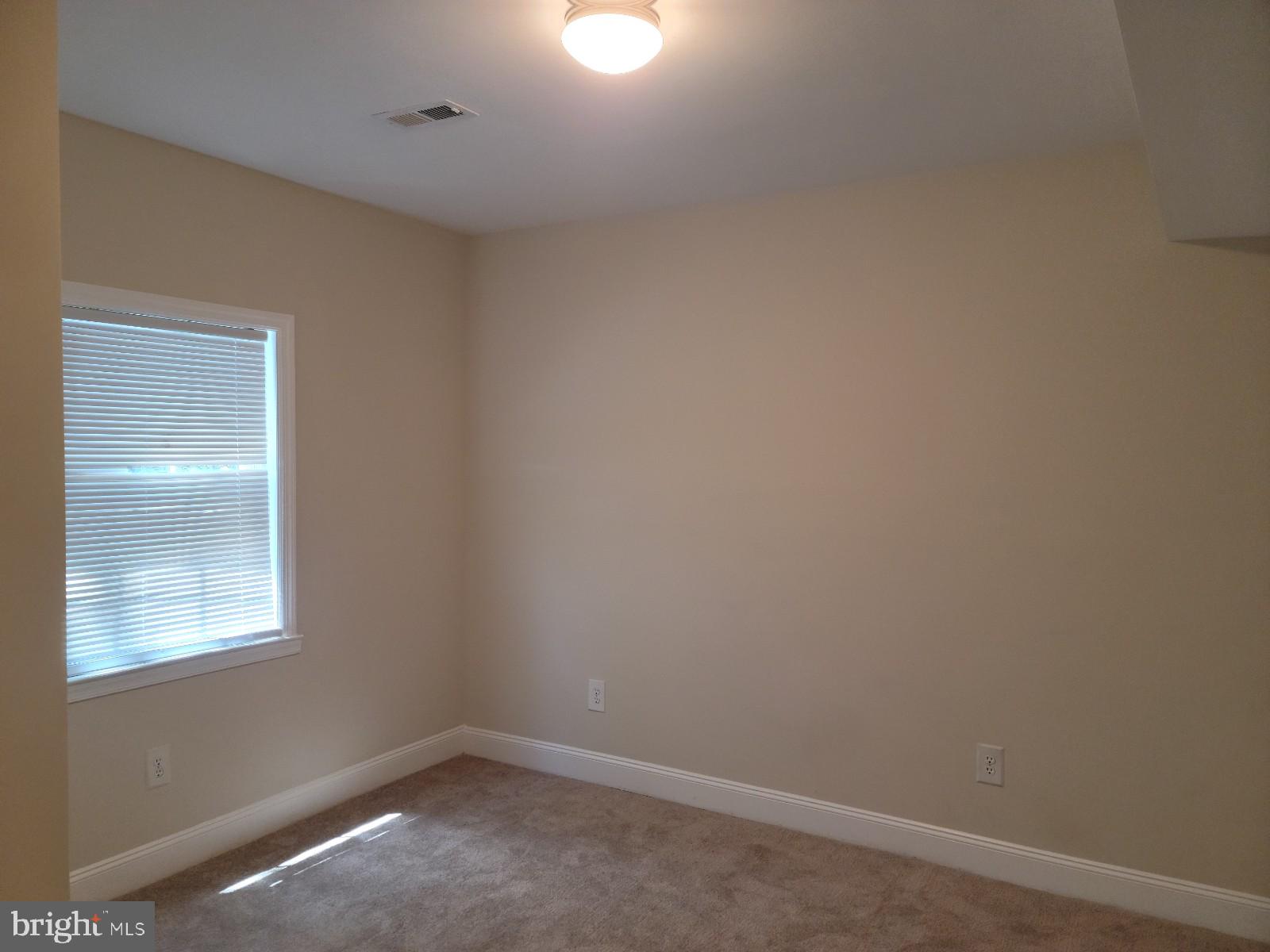 PINE STREET - Residential