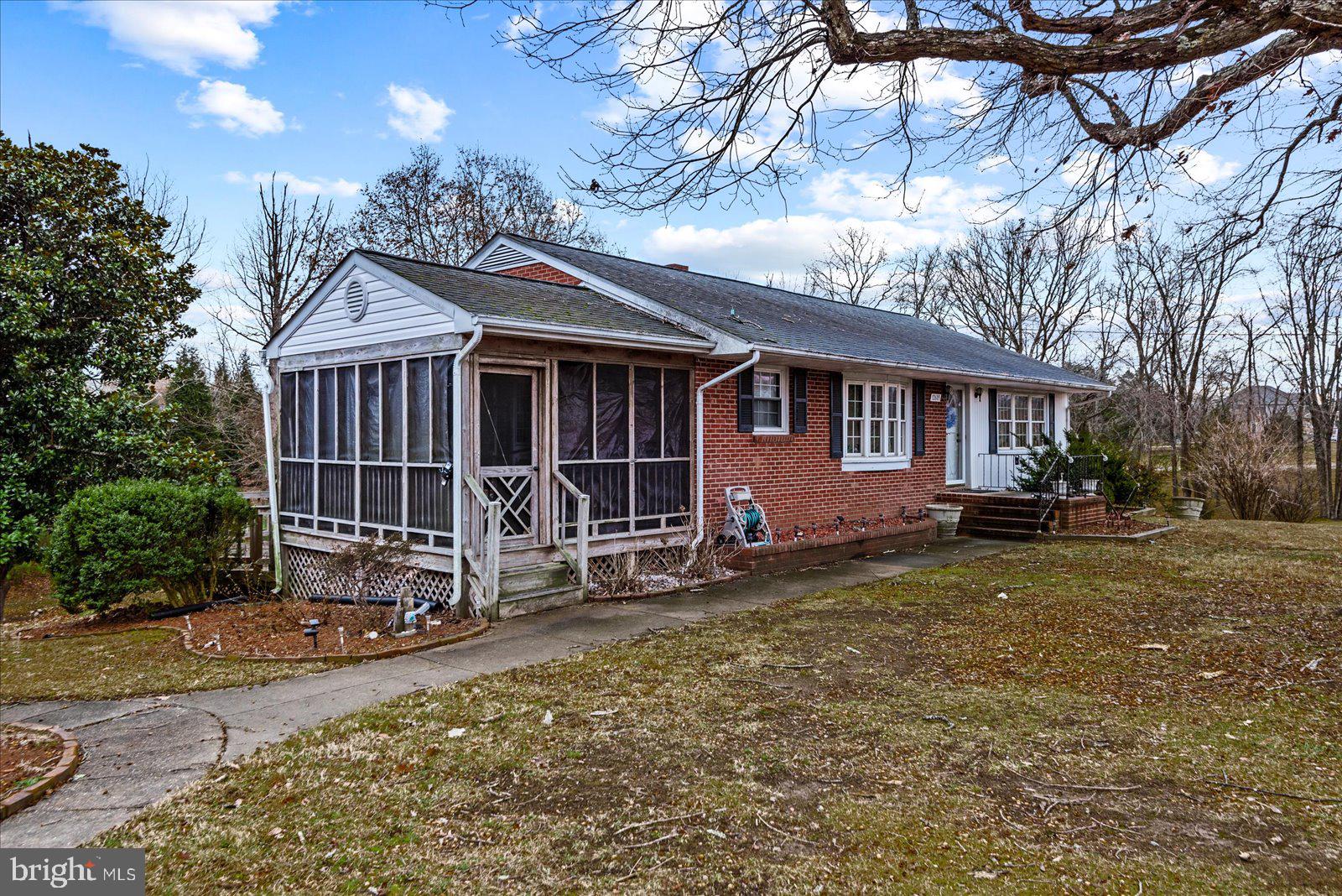 PLEASANT VILLAGE - Residential