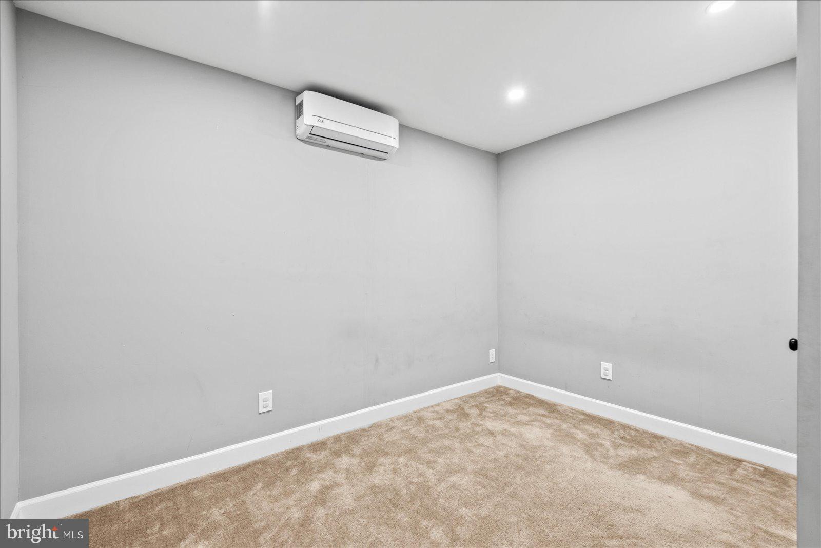 PLEASANT VILLAGE - Residential