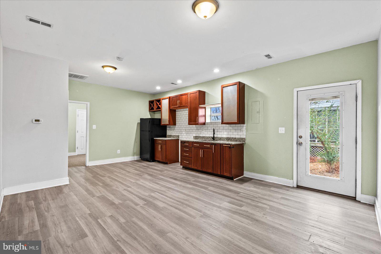 PLEASANT VILLAGE - Residential