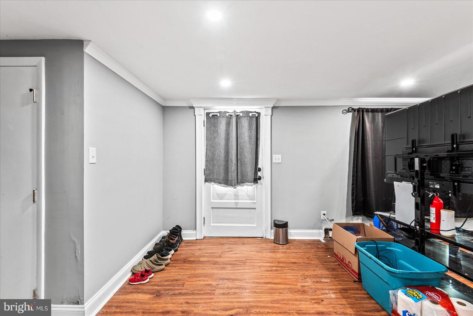 PLEASANT VILLAGE - Residential