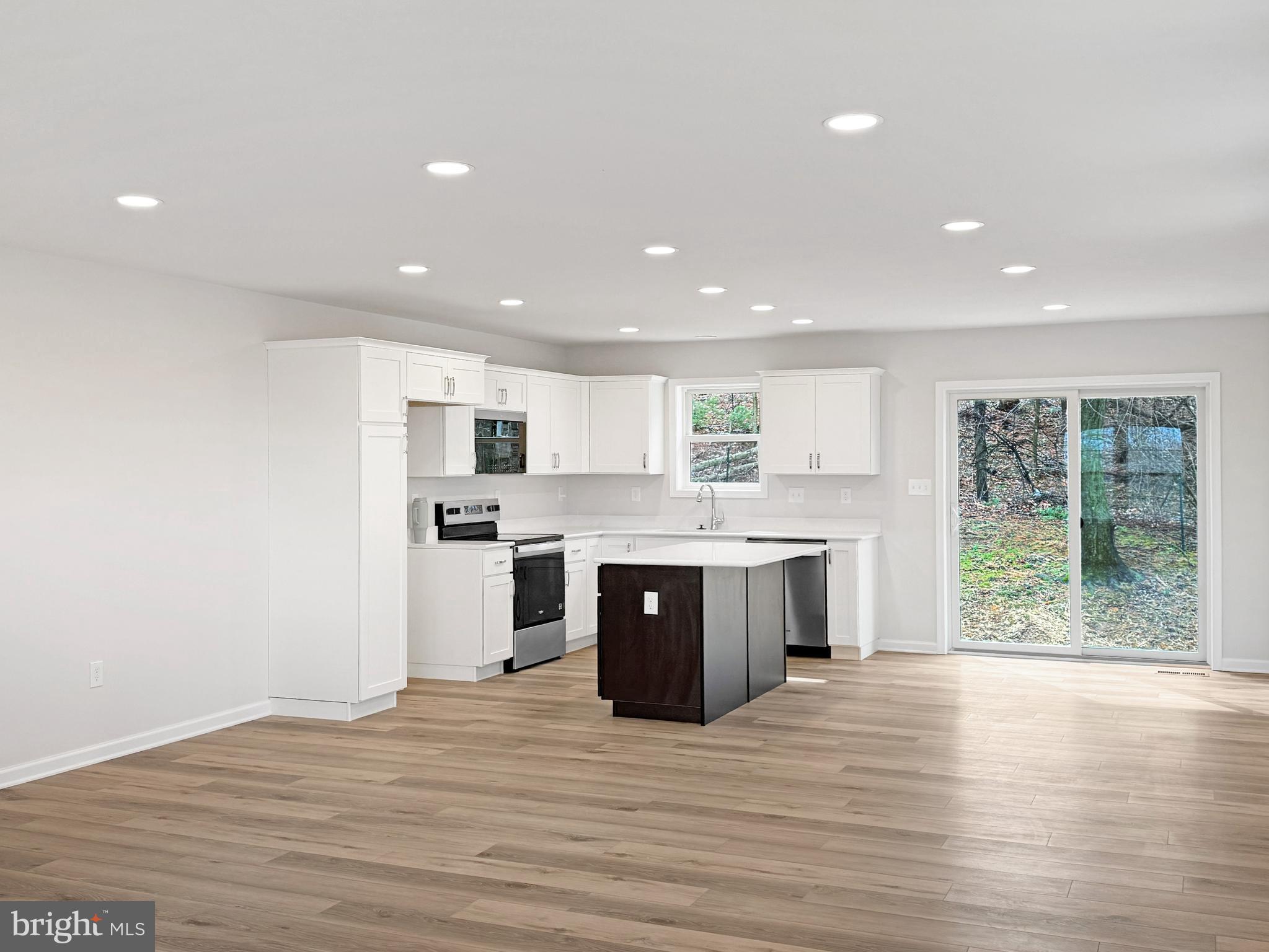 SOUTH GUILFORD HILLS - Residential