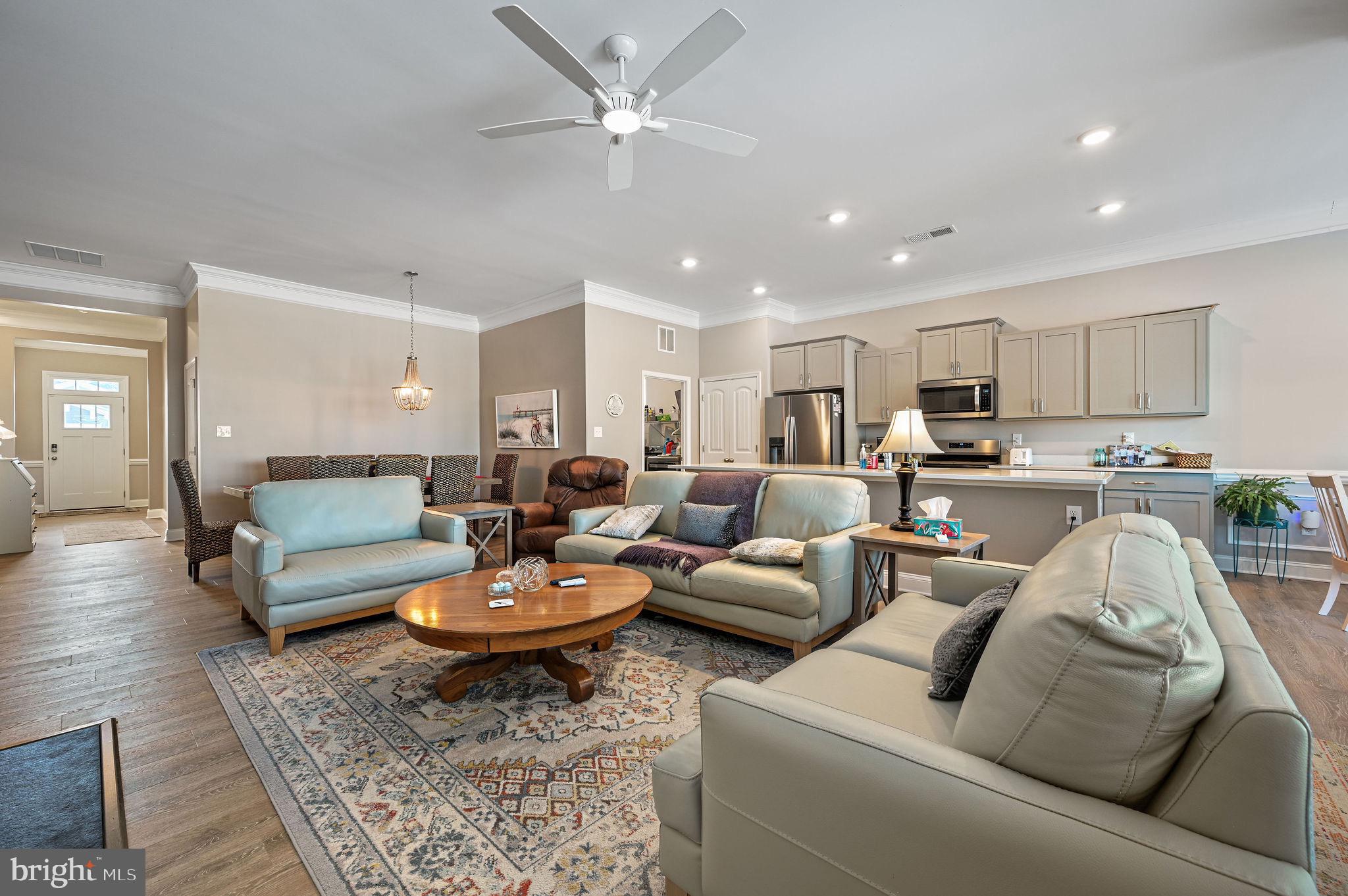 18326 WHITE CEDAR COURT