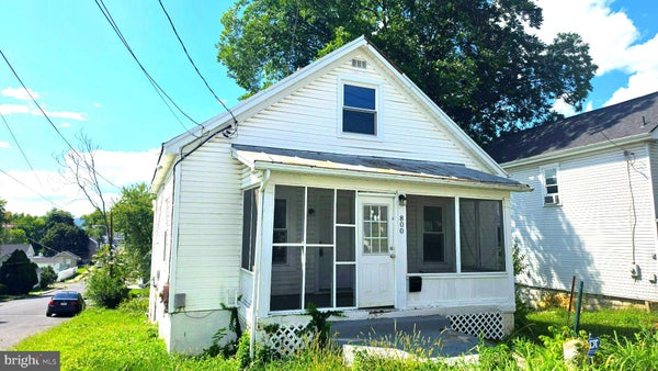 800 N HIGH ST, MARTINSBURG, WV 25404 - Image 3fd99432a4dbd53bfaf52df89879656a/3763990169