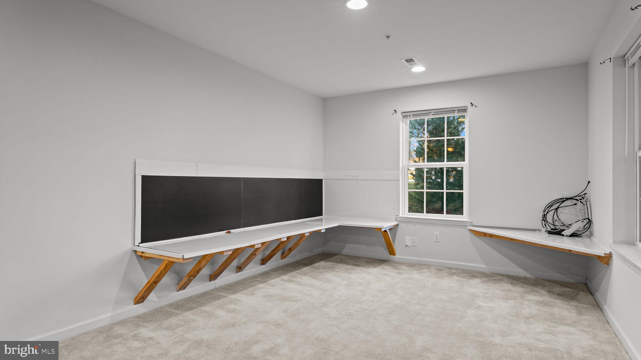 HIGH GROVE - Residential Lease