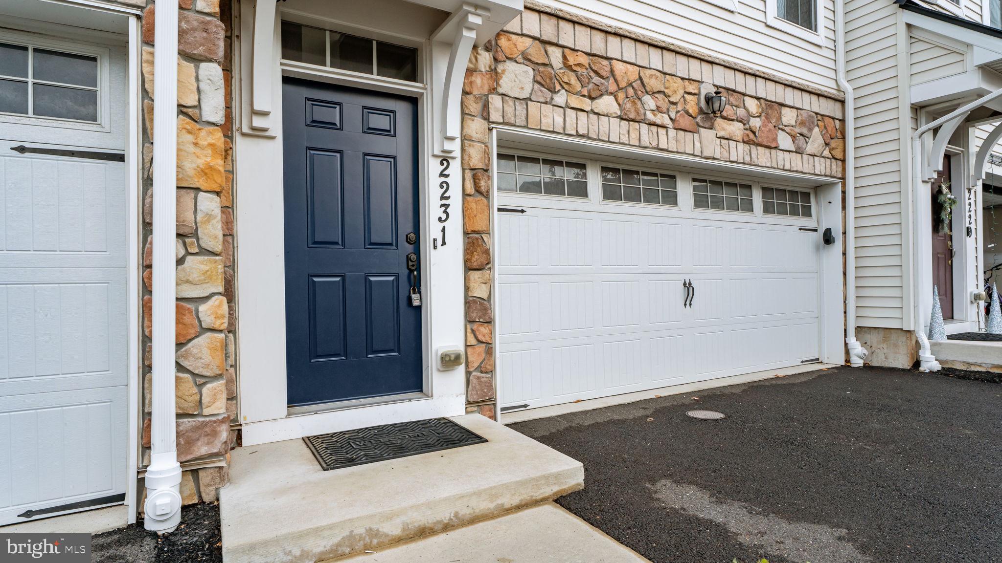 HIGH GROVE - Residential Lease