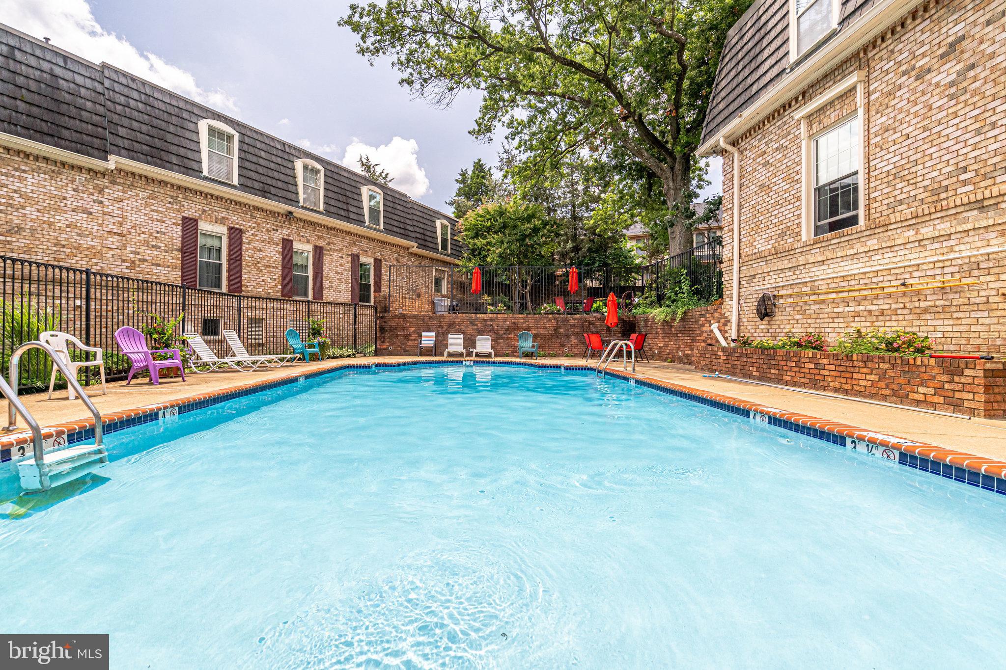 CHATEAUX - Residential