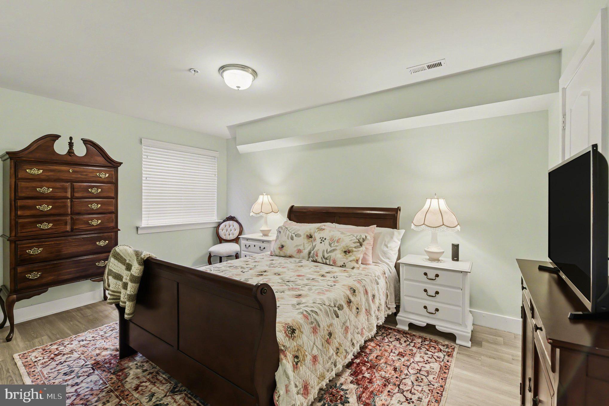 APPLE TREE ORCHARD - Residential