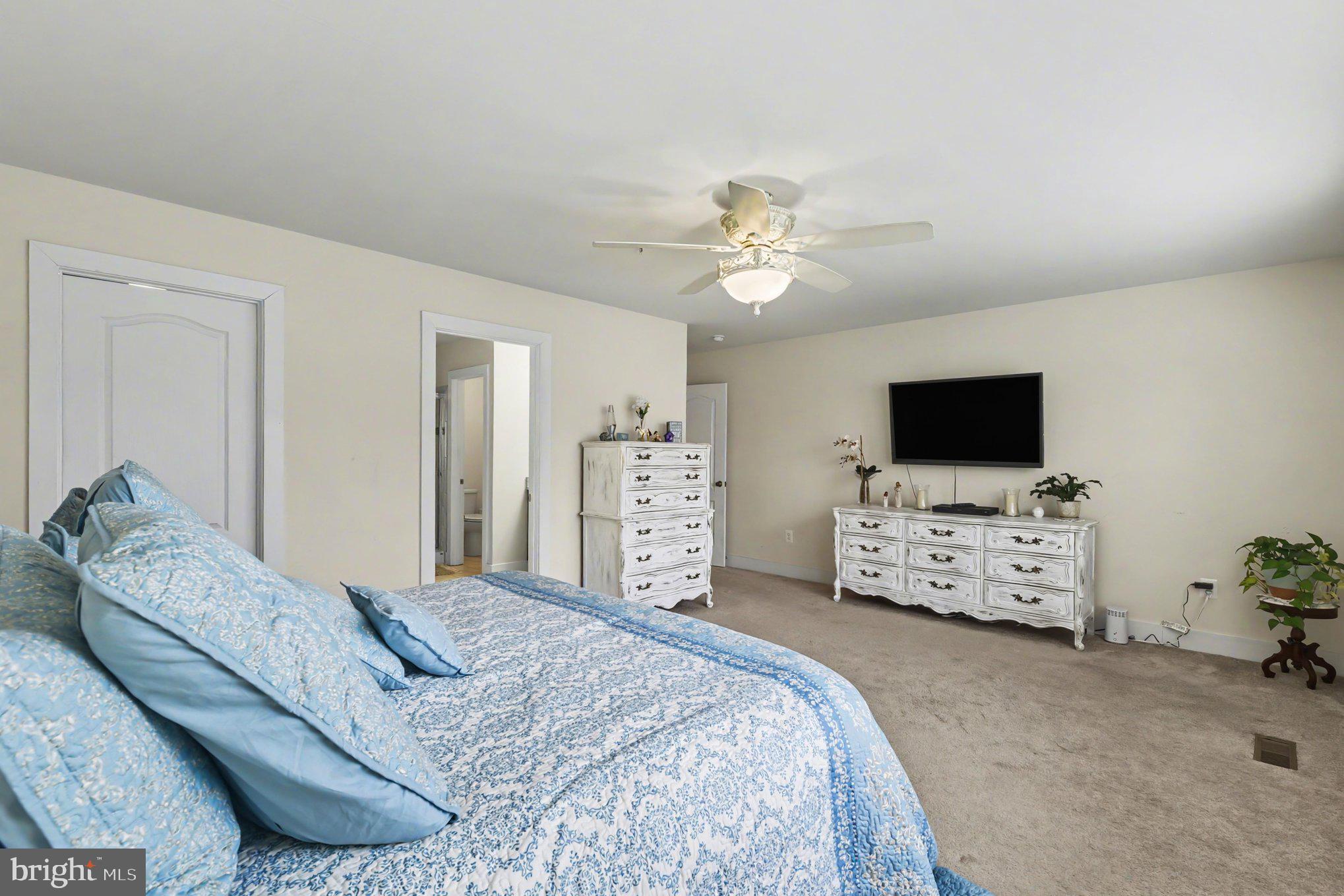 APPLE TREE ORCHARD - Residential