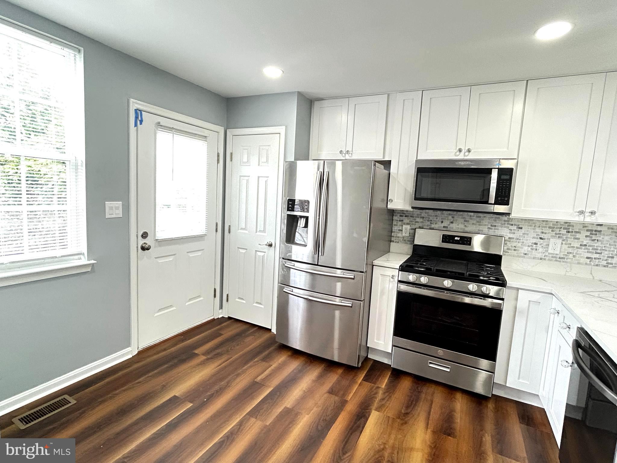 HERITAGE CROSSING - Residential