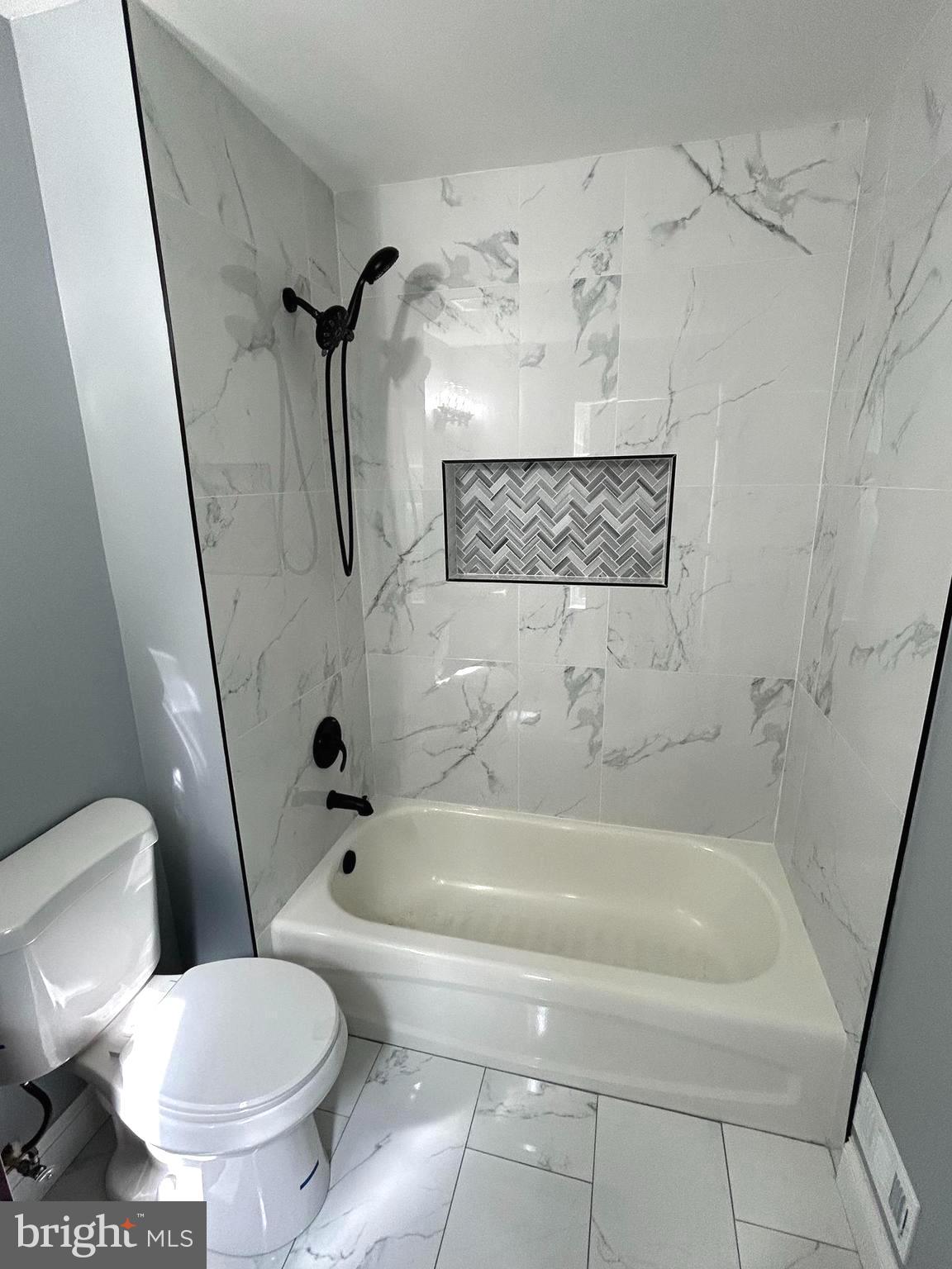 HERITAGE CROSSING - Residential