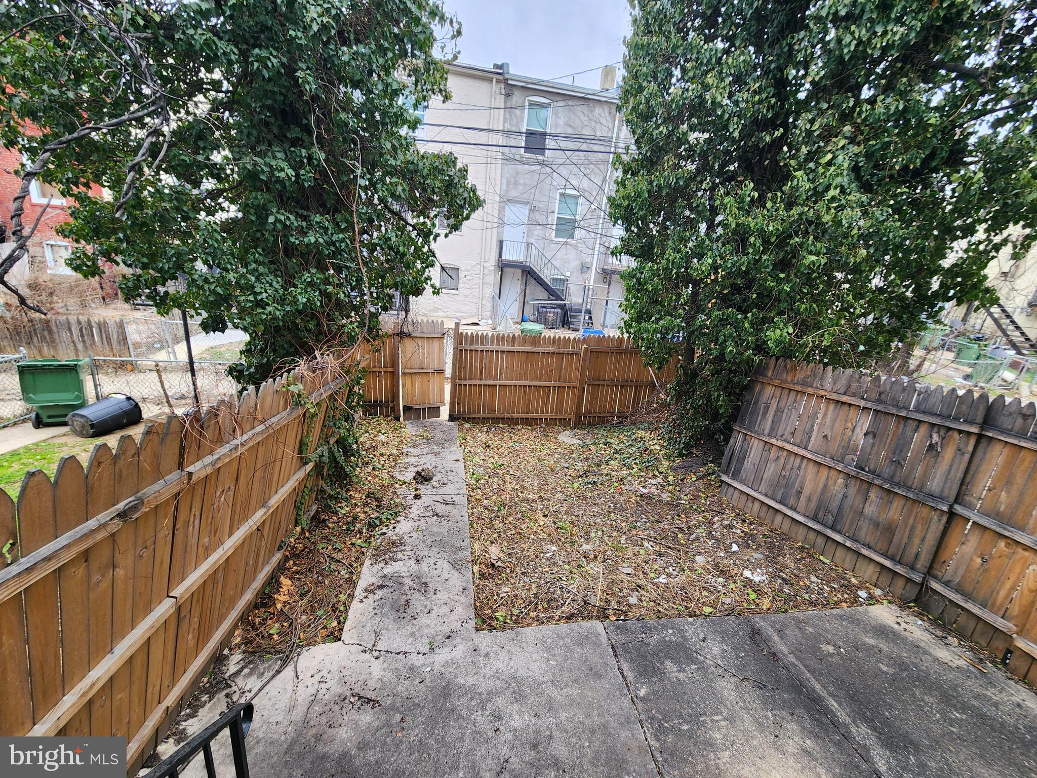 ROSEMONT - Residential