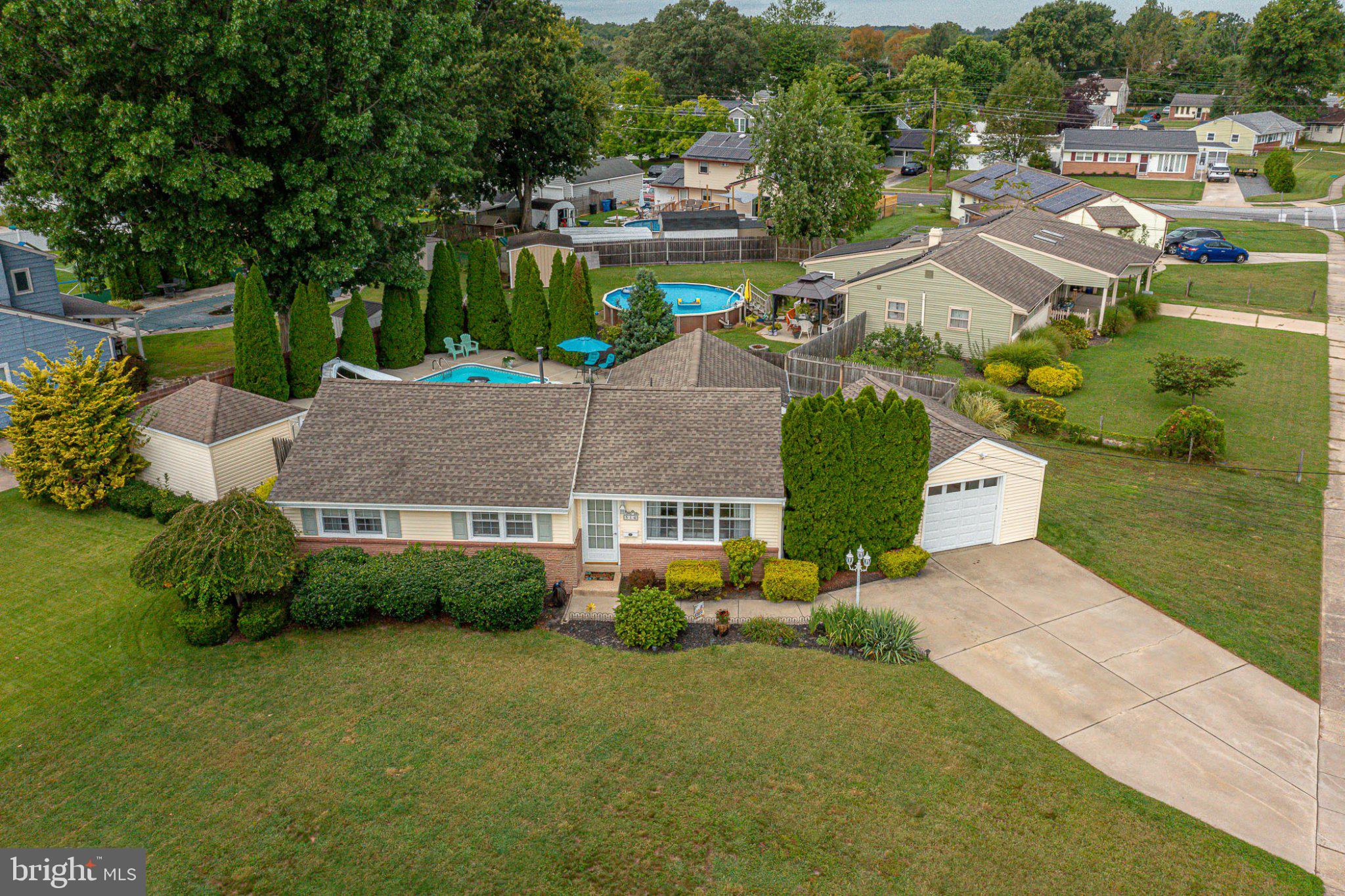 514 BUCKINGHAM DRIVE