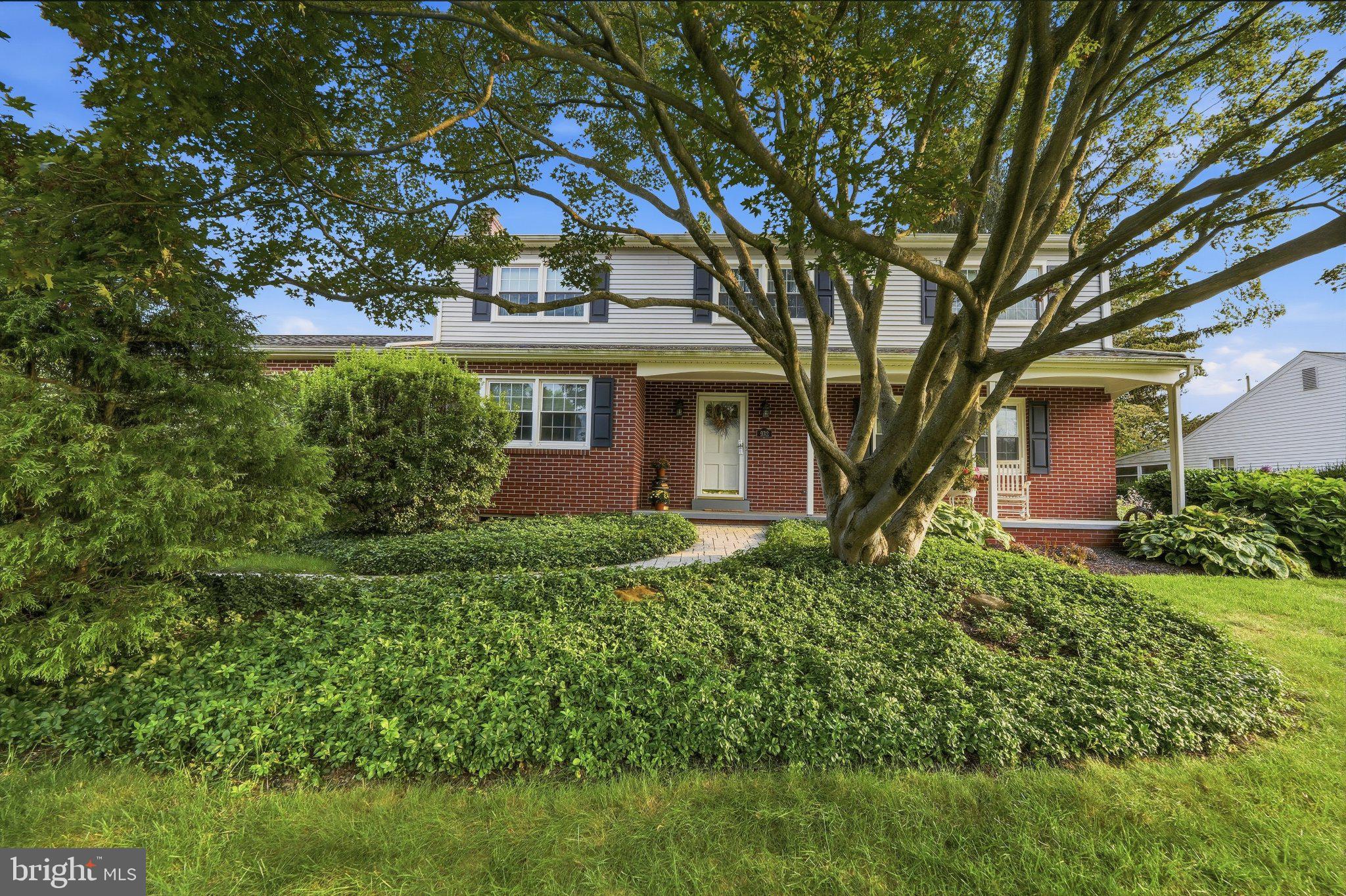 932 DONALD DRIVE