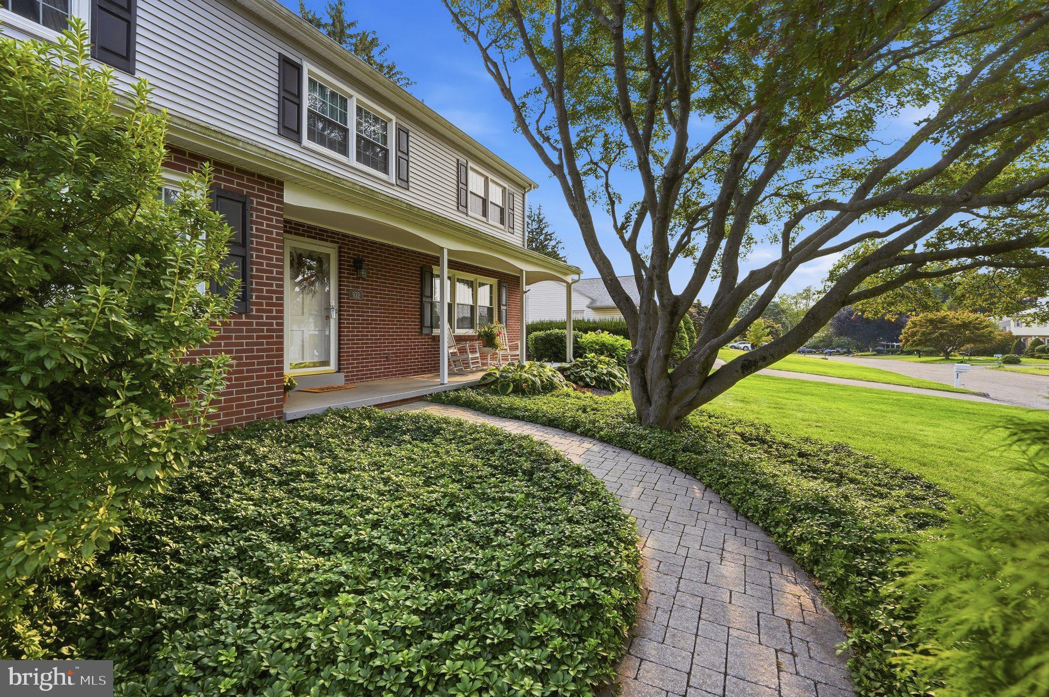 932 DONALD DRIVE