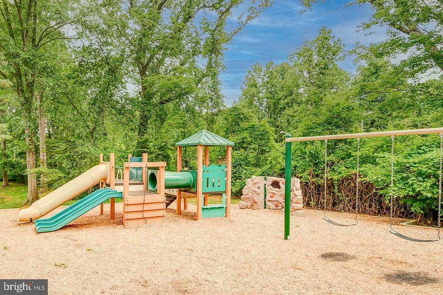 COLONIES AT MCLEAN - Residential