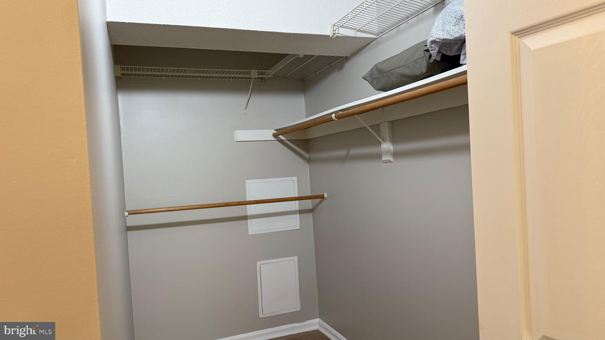 COLONIES AT MCLEAN - Residential