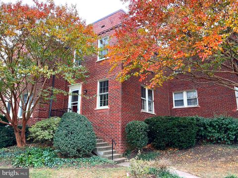 1600 S BARTON STREET 747 ARLINGTON VA 22204