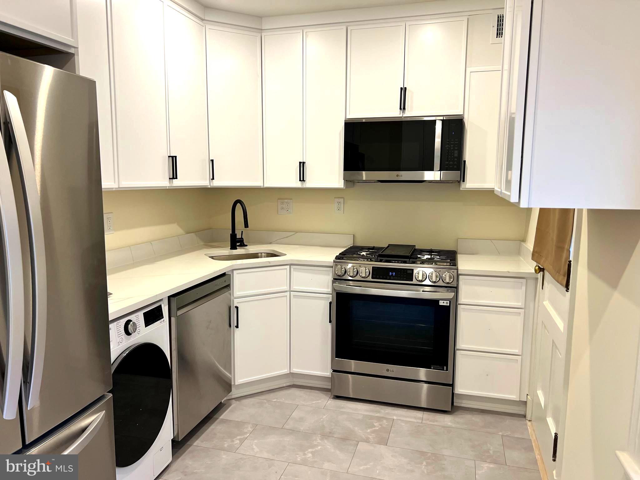 1600 S BARTON STREET 747