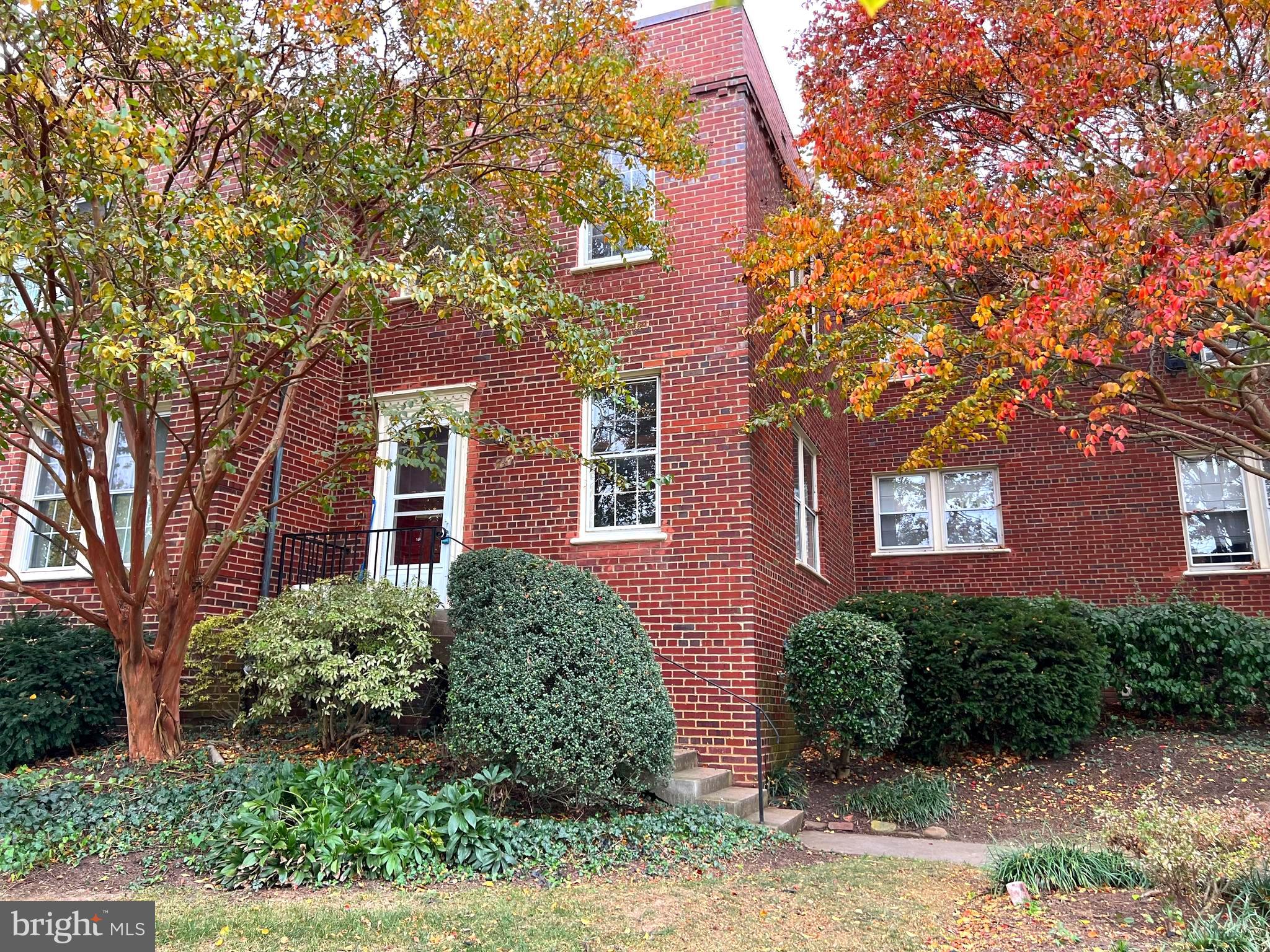 1600 S BARTON STREET 747