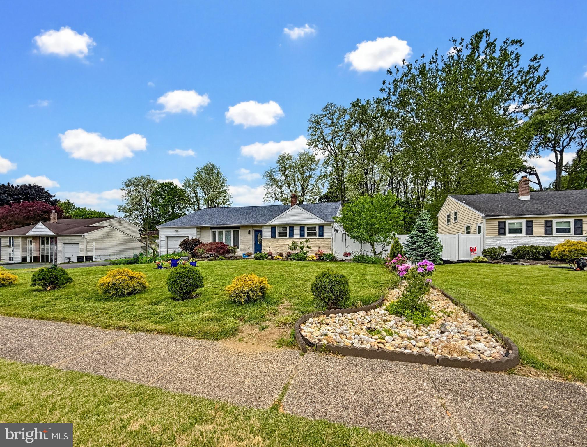 WARMINSTER HGTS - Residential