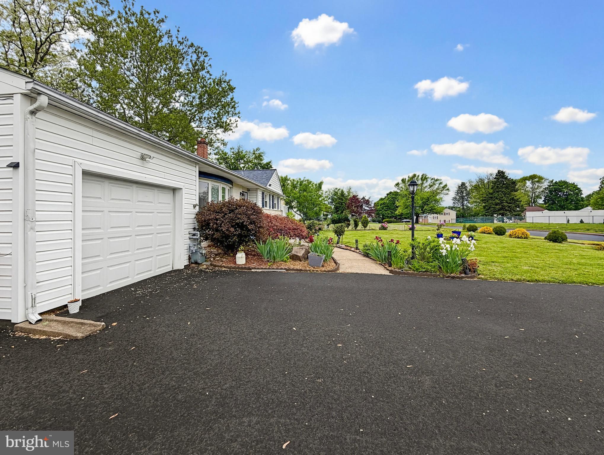 WARMINSTER HGTS - Residential
