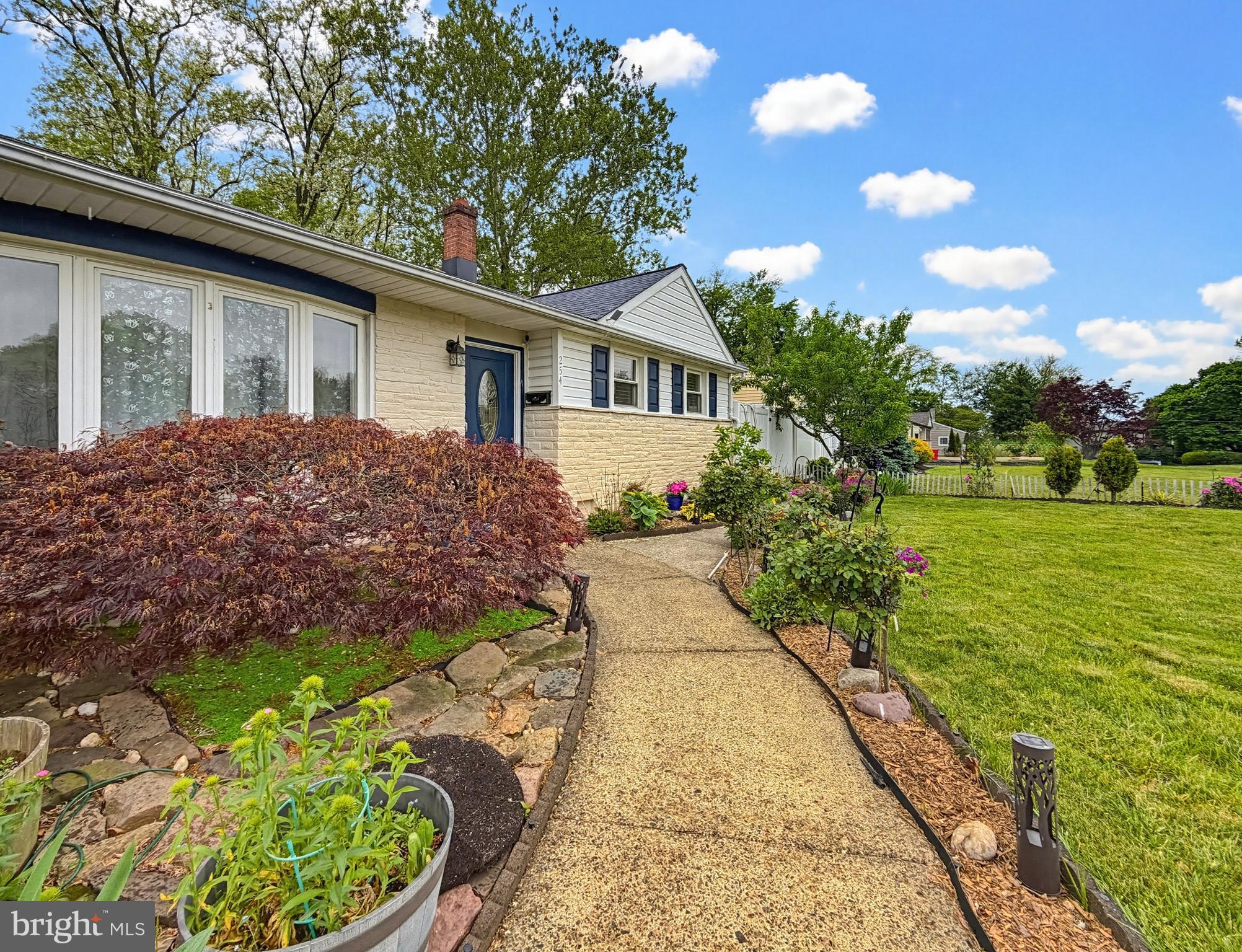 WARMINSTER HGTS - Residential