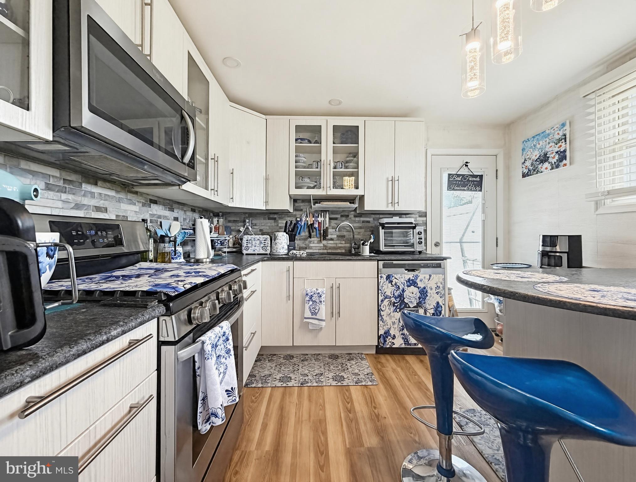 WARMINSTER HGTS - Residential