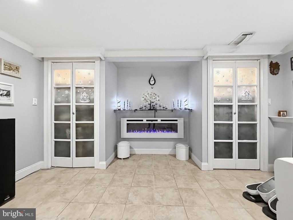 WARMINSTER HGTS - Residential