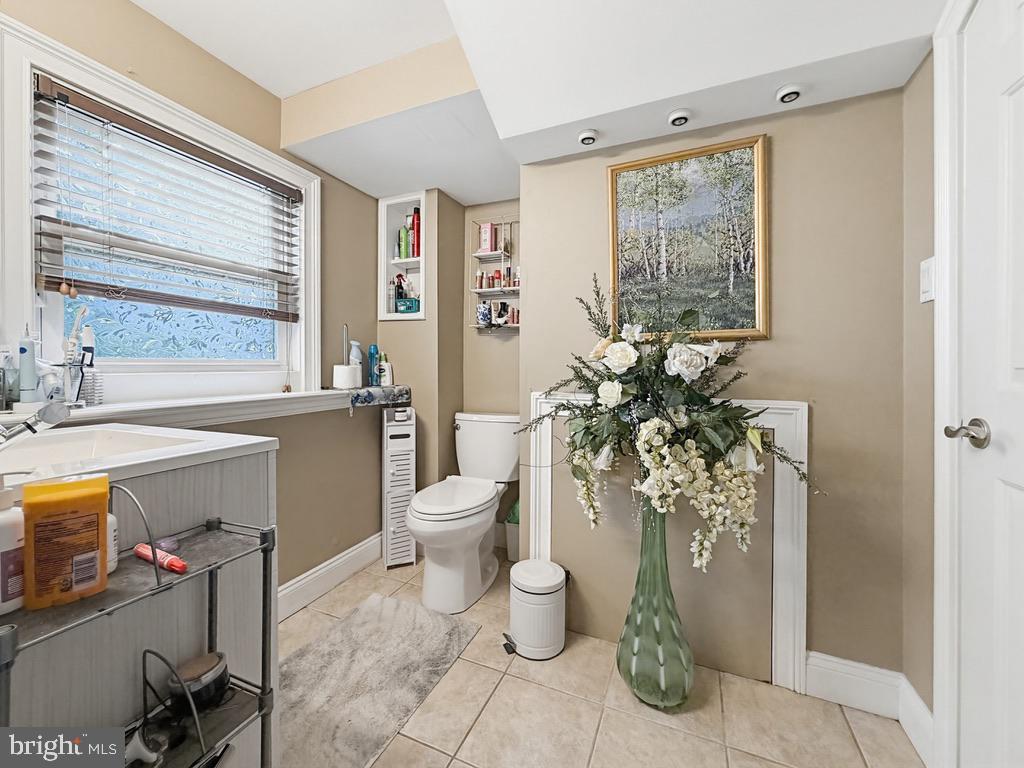 WARMINSTER HGTS - Residential