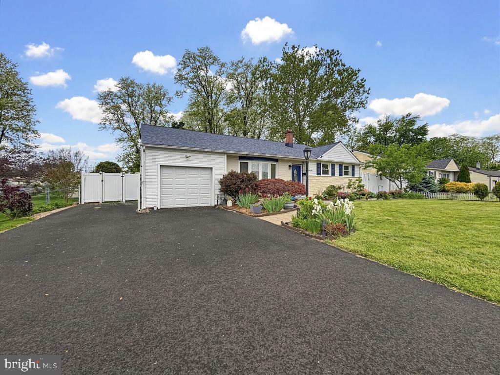 WARMINSTER HGTS - Residential