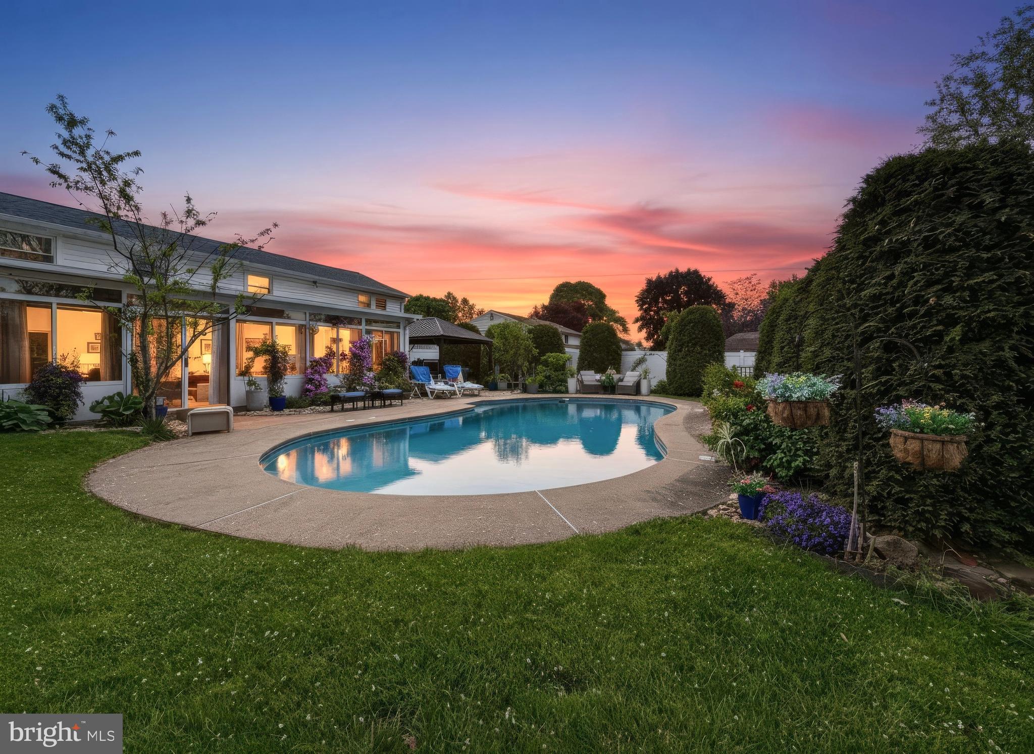 WARMINSTER HGTS - Residential