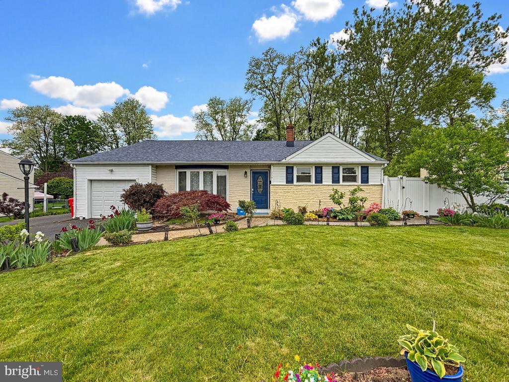 WARMINSTER HGTS - Residential