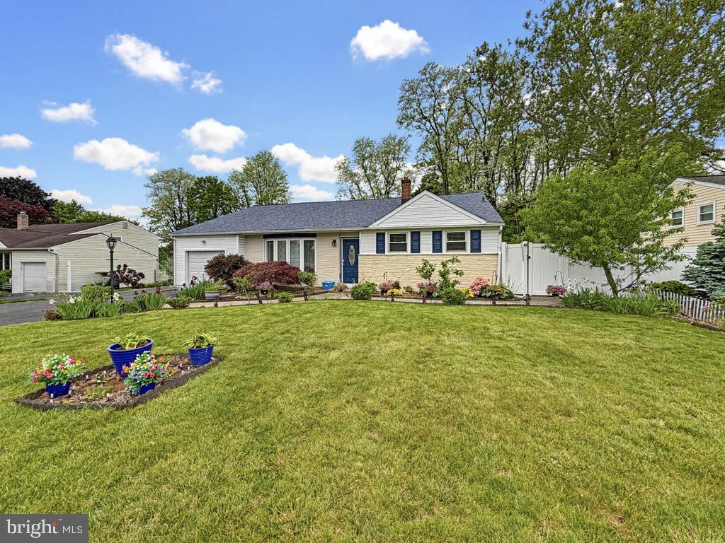 WARMINSTER HGTS - Residential