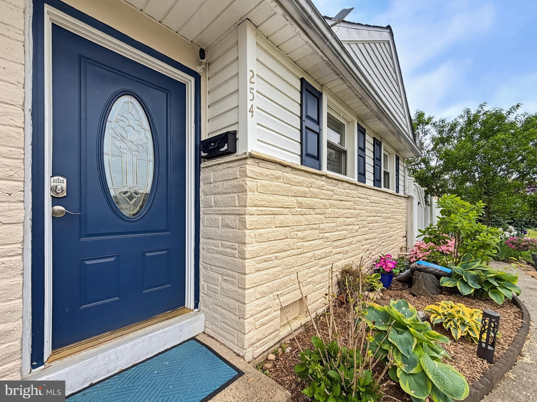 WARMINSTER HGTS - Residential