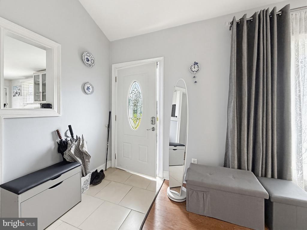 WARMINSTER HGTS - Residential