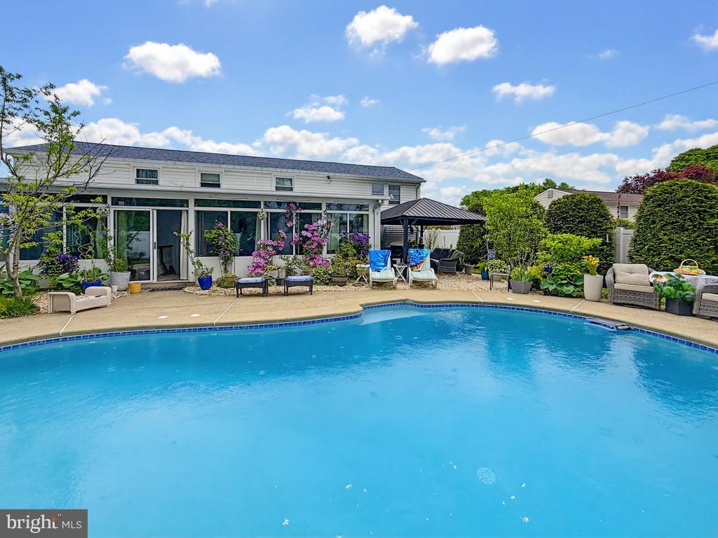 WARMINSTER HGTS - Residential