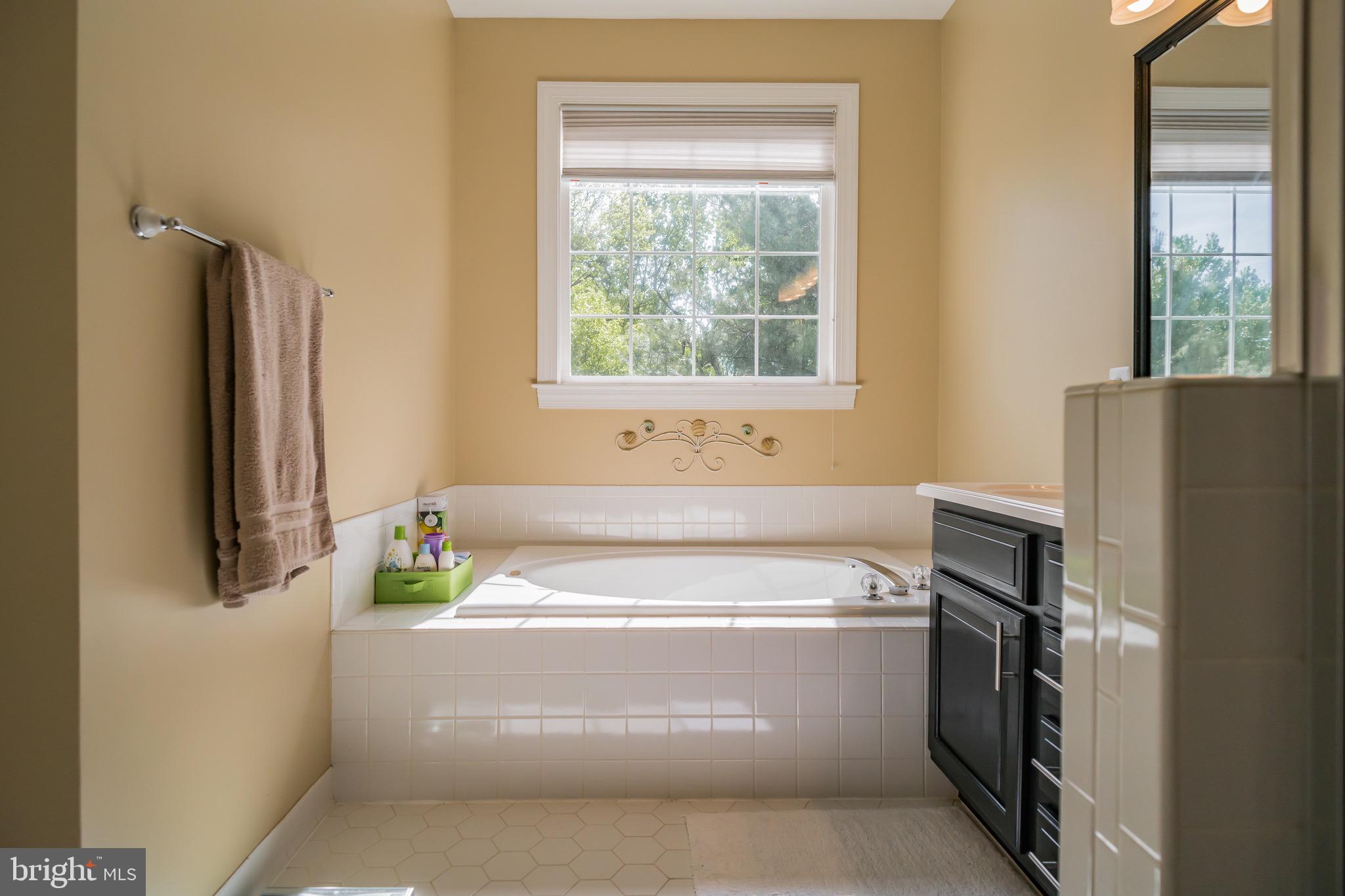 BELMONT CENTER - Residential