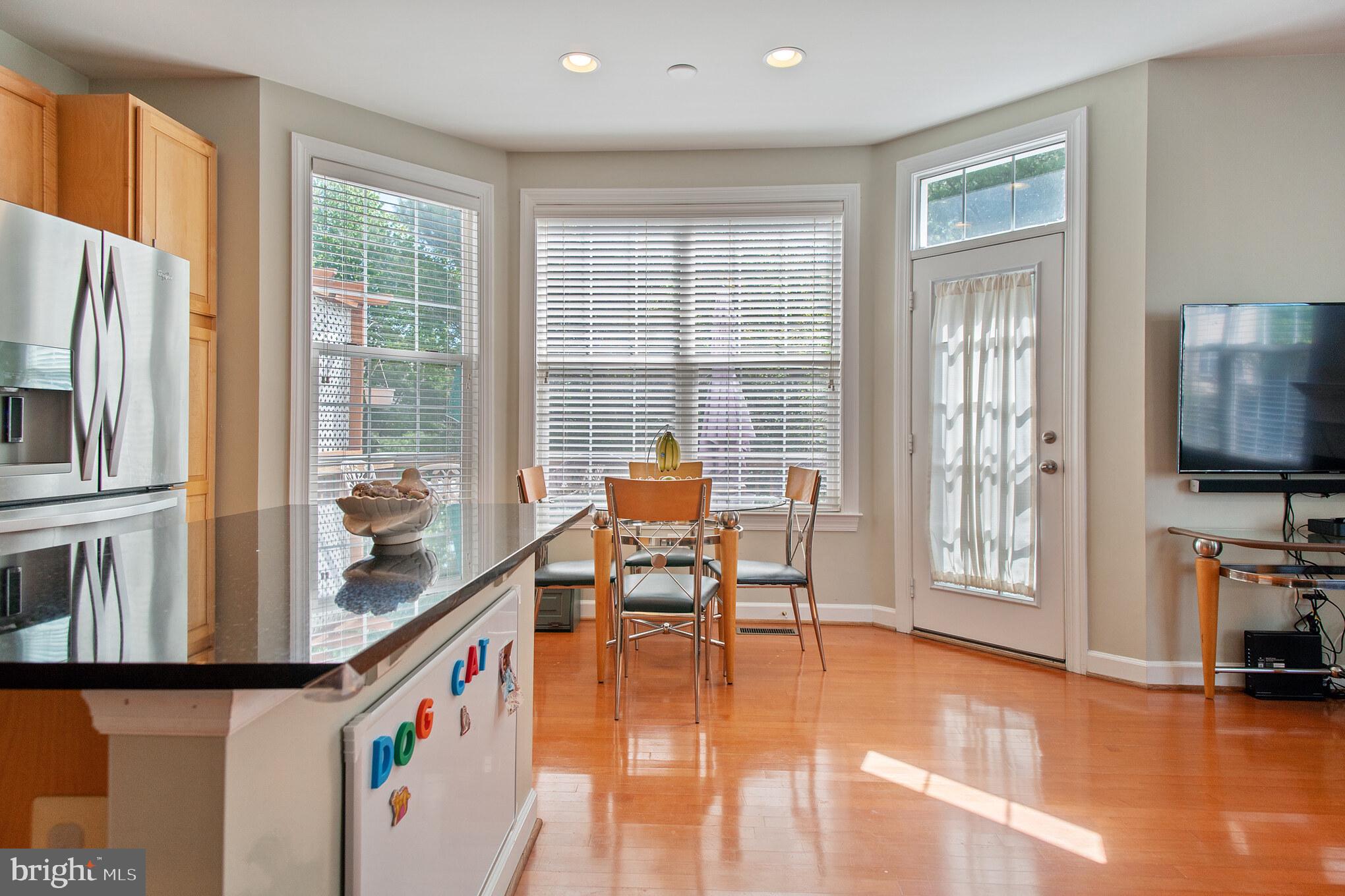 BELMONT CENTER - Residential