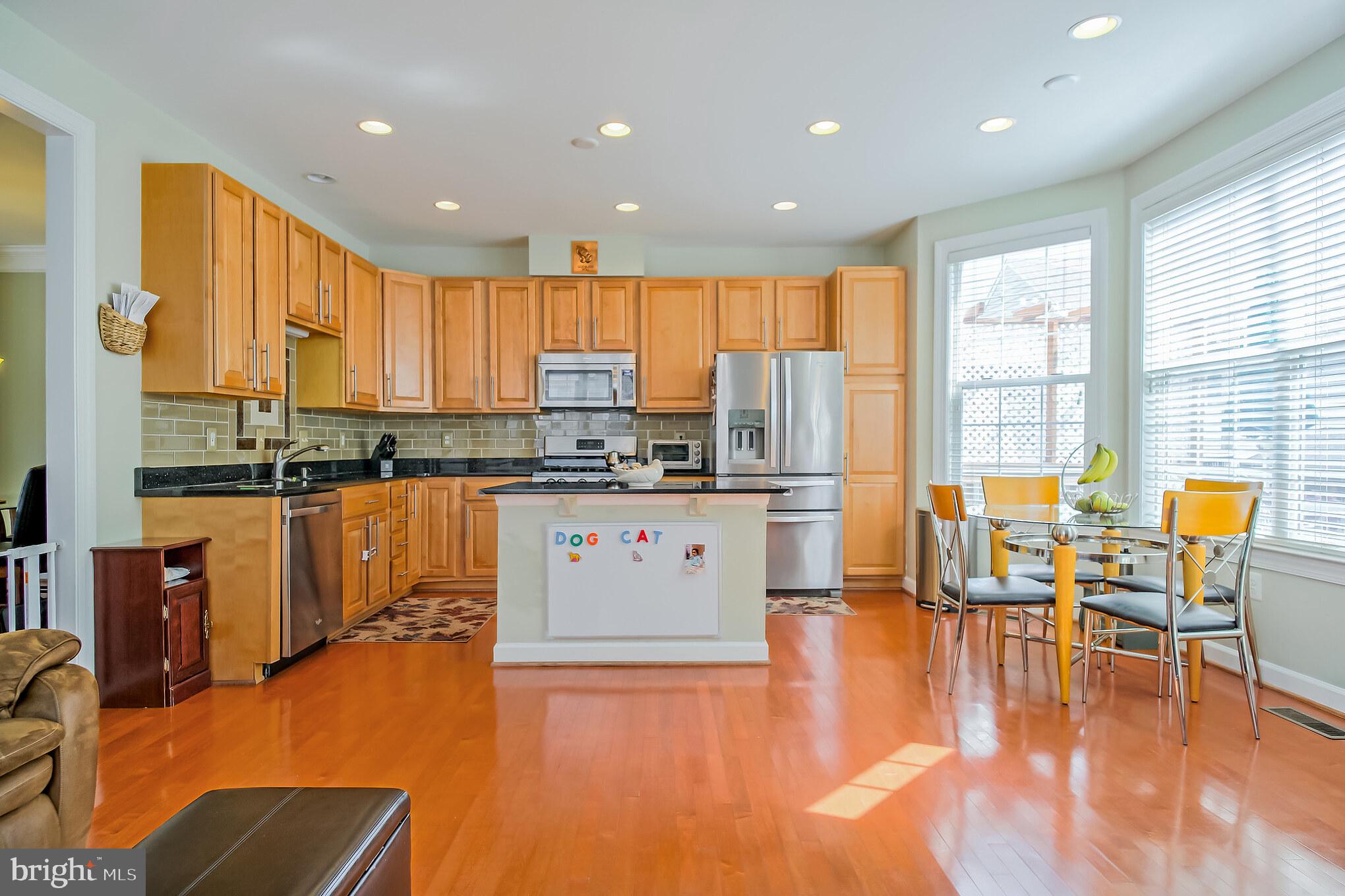 BELMONT CENTER - Residential